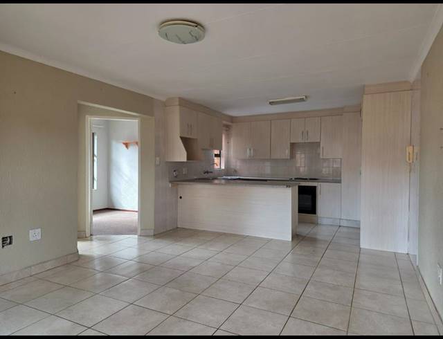 3 BEDROOM TOWNHOUSE FOR SALE IN NOORDHEUWEL